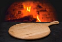 Sapevi che per preparare la pizza napoletana esiste addirittura un disciplinare? pizza napoletana