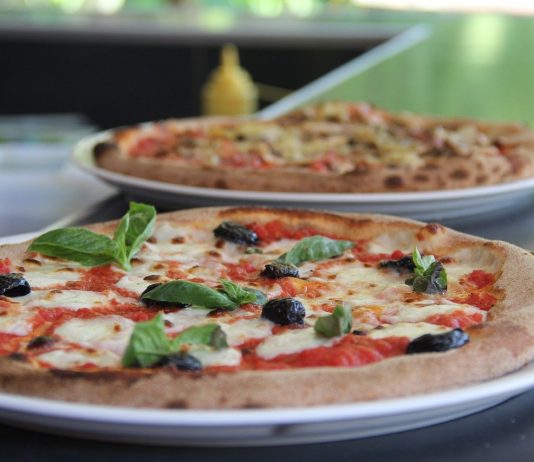 Piatti tipici napoletani: la classifica dei più gustosi pizza napoletana