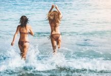 Dove fare il bagno a Napoli e provincia ischia spiaggia foto