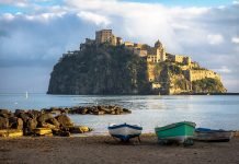 Ischia, cosa vedere dell’isola spiaggia famosa ischia