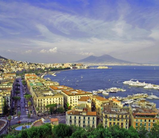 Come scegliere un hotel a Napoli città di napoli foto
