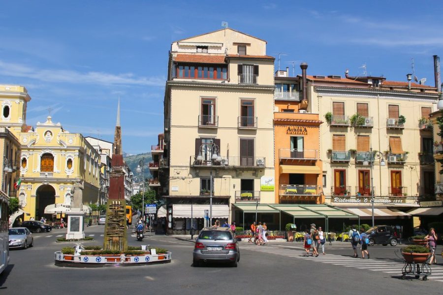 piazza-tasso-sorrento