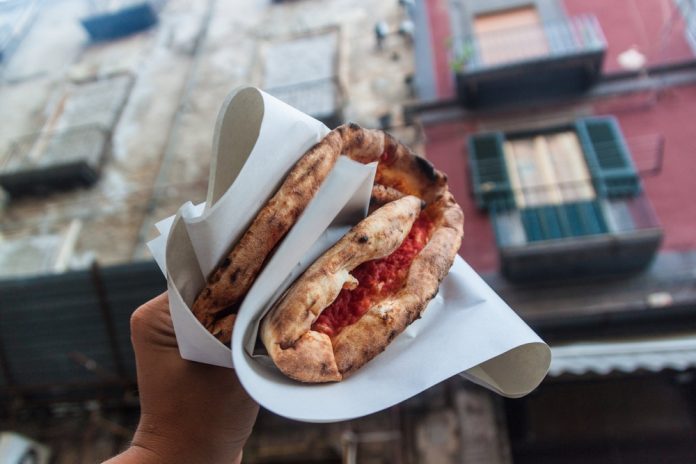 pizza-a-portafoglio-napoli pizza-a-portafoglio-napoli