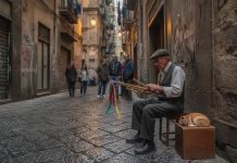 Scetavajasse: cos’è, storia e curiosità sul tradizionale strumento musicale napoletano scetavajasse
